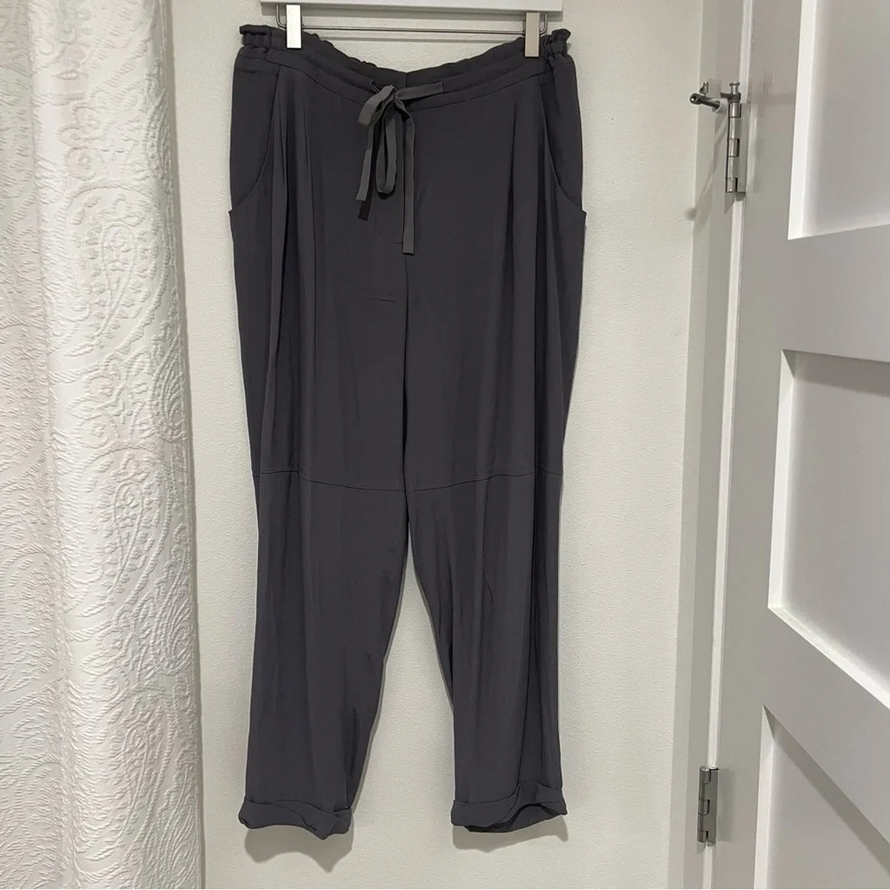 Aritzia Wilfred Grey Pants